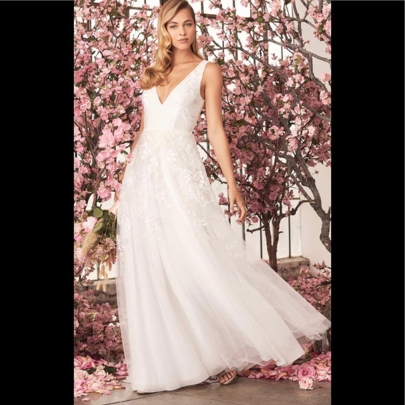 Lulus Dresses & Skirts - Lulu's Zolie White Embroidered Backless Maxi Dress